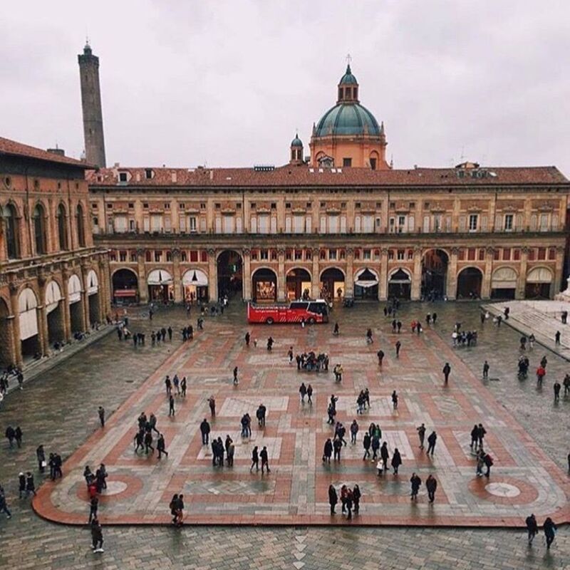 Piazza Maggiore, Bologna
